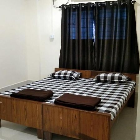 New Bombay Lodge Nagpur Bagian luar foto