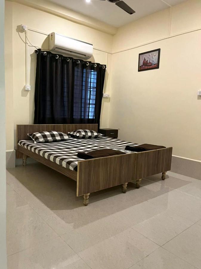 New Bombay Lodge Nagpur Bagian luar foto